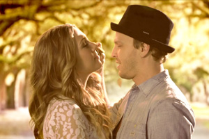 Colbie Caillat ft. Gavin DeGraw - We Both Know