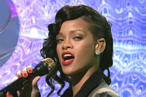 Rihanna - Diamonds [Live]