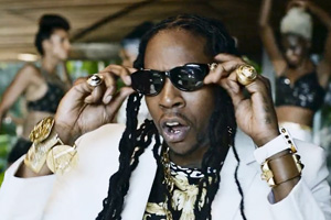 2 Chainz ft. Pharrell Williams - Feds Watching [Explicit]