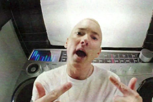 Eminem - Berzerk [Explicit]