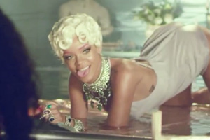 Rihanna - Pour It Up [Behind The Scenes]